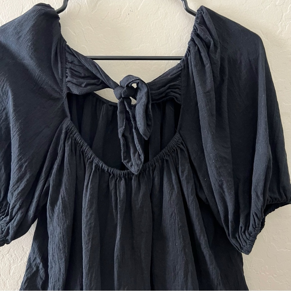 Old Navy Puff-Sleeve Cutout Tie-Back Swing Blouse - Picture 6 of 9